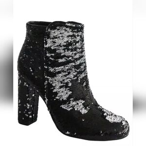Bamboo Reversable Sequin Ankle Boots in Black And Silver Size 9